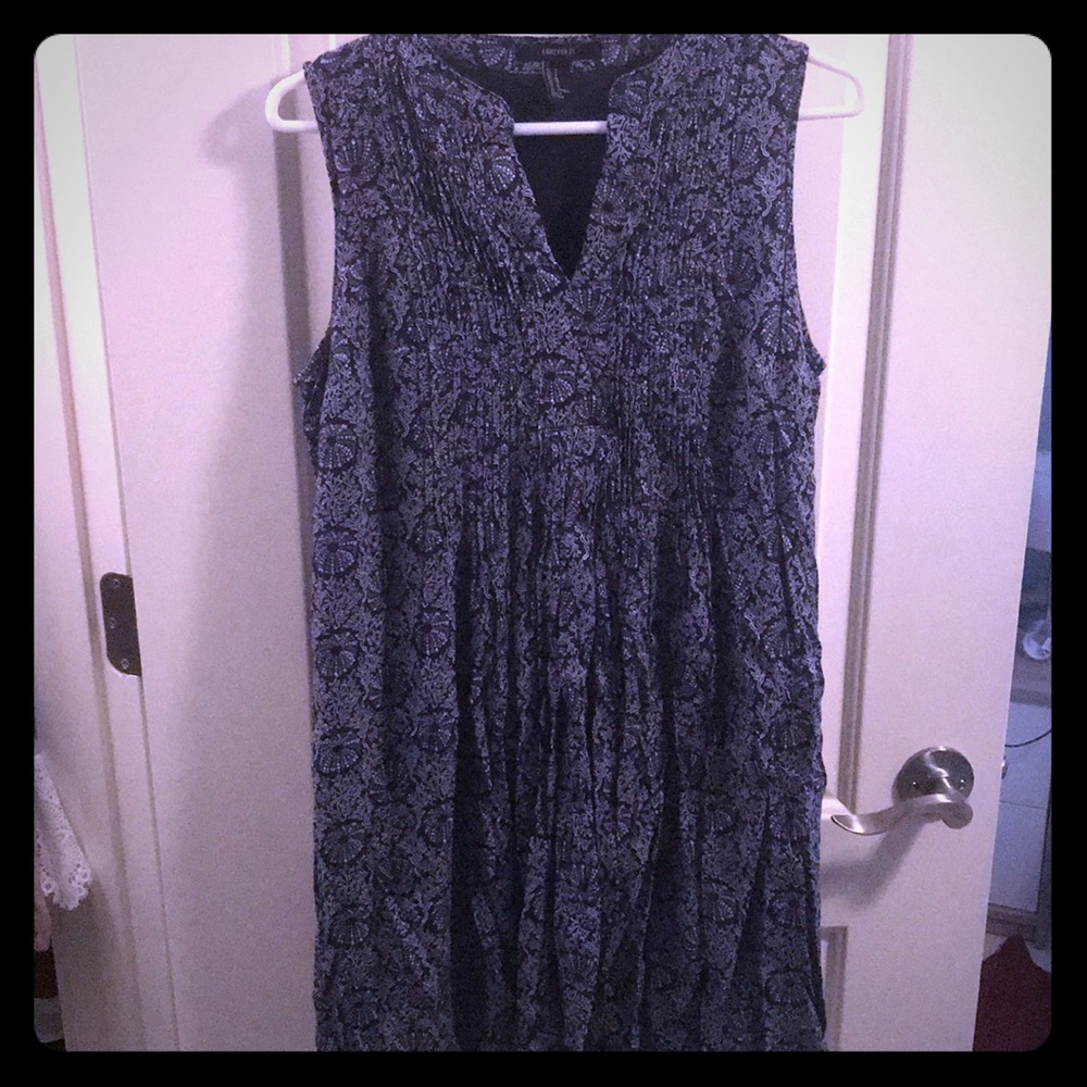 Sleeveless dress